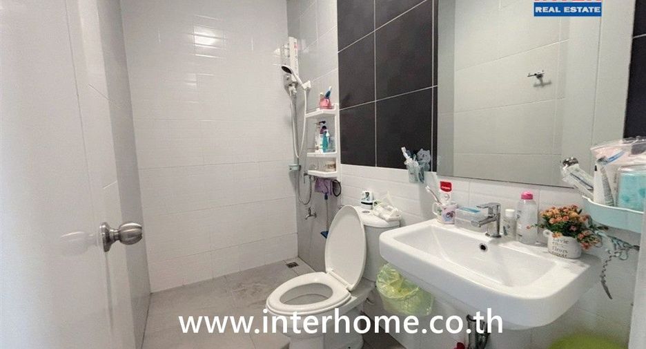 Продажа 3 спальни таунхаус в Mueang Pathum Thani, Патумтани