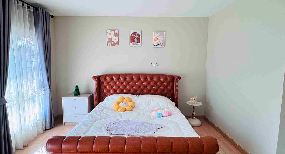 For rent 4 bedrooms house in Saraphi, Chiang Mai
