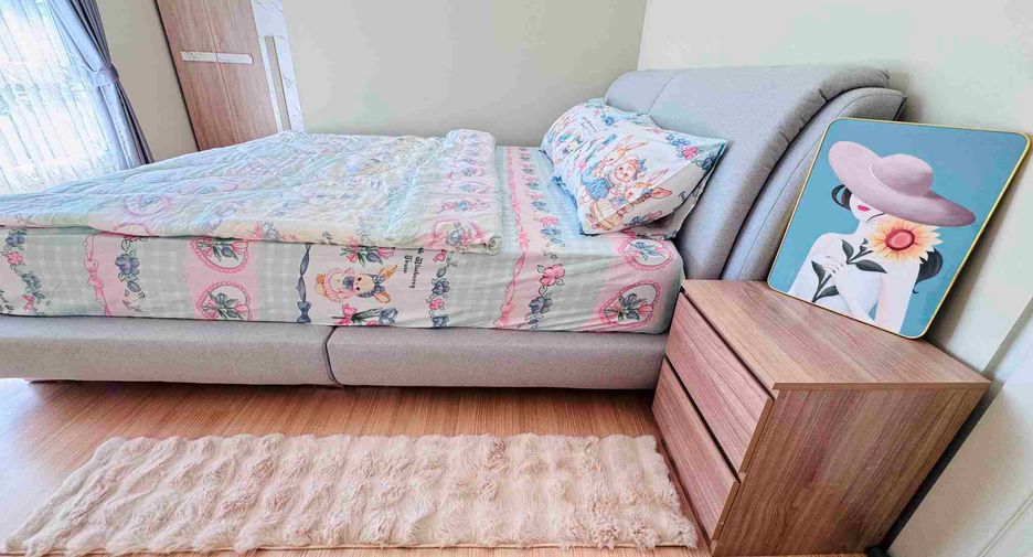 For rent 4 bedrooms house in Saraphi, Chiang Mai