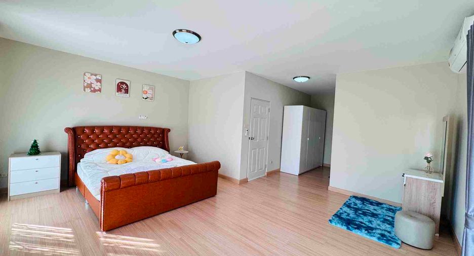 For rent 4 bedrooms house in Saraphi, Chiang Mai