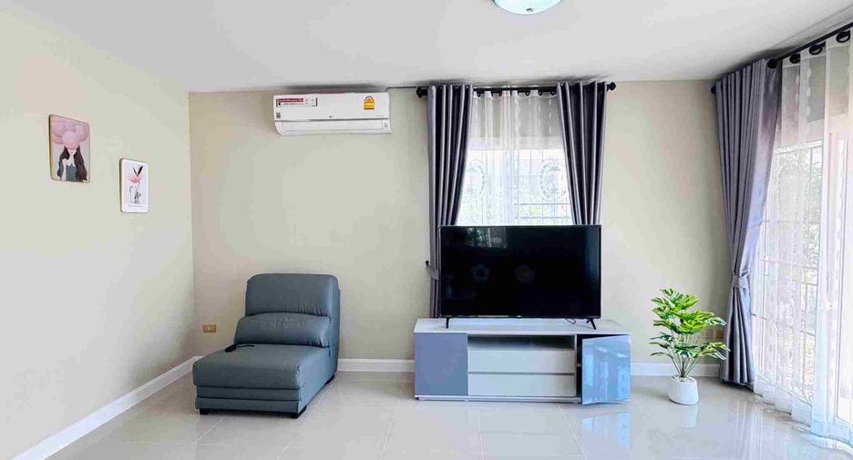 For rent 4 bedrooms house in Saraphi, Chiang Mai