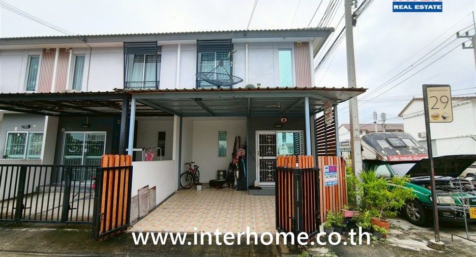 出售 3 卧室 联排别墅 在 Khlong Luang, Pathum Thani