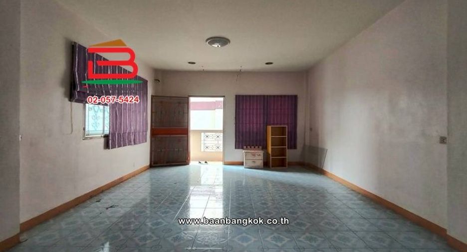 For rent and for sale 4 bedrooms house in Lam Luk Ka, Pathum Thani