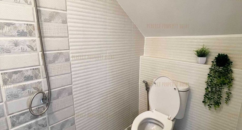 For sale 2 bedrooms townhouse in Min Buri, Bangkok