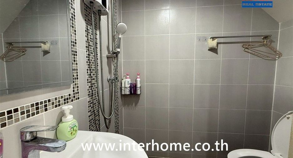 Casa adosada en venta de 4 habitaciones en Bang Bua Thong, Nonthaburi