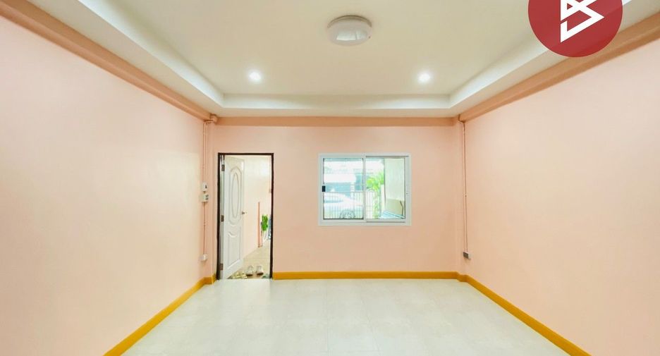 Casa adosada en venta de 2 habitaciones en Khlong Sam Wa, Bangkok