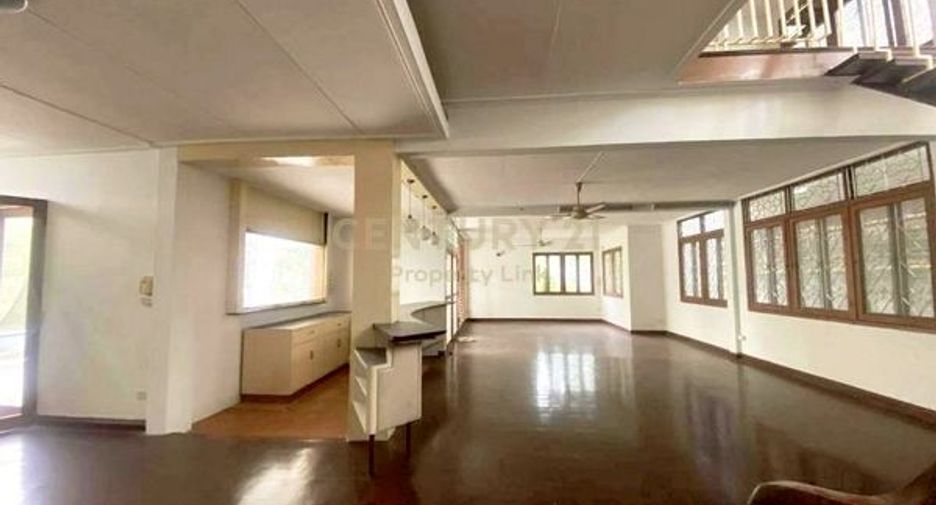 For rent 3 bedrooms house in Phaya Thai, Bangkok