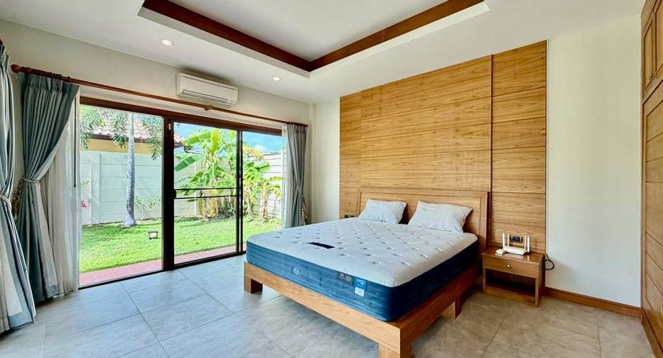 Villa en alquiler de 3 habitaciones en Bang Lamung, Chonburi