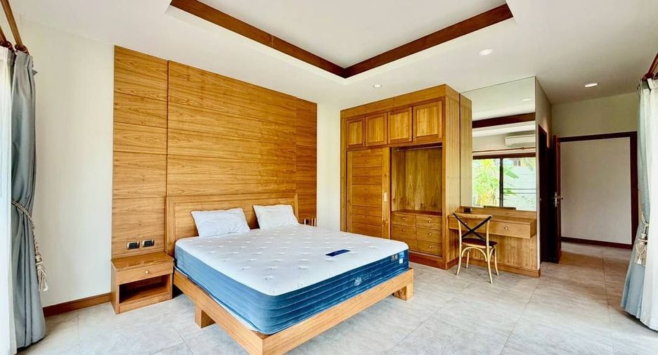 Villa en alquiler de 3 habitaciones en Bang Lamung, Chonburi