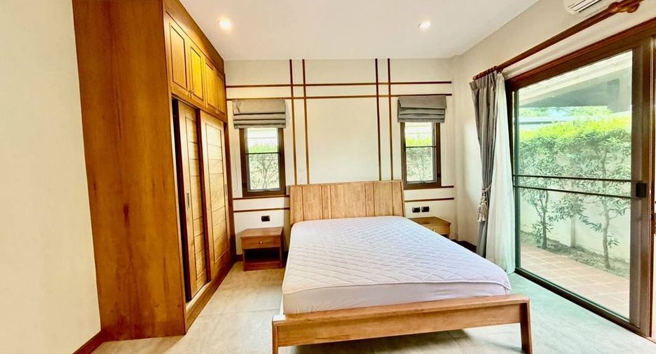 Villa en alquiler de 3 habitaciones en Bang Lamung, Chonburi