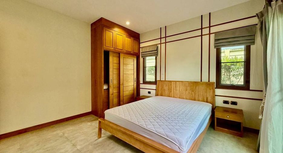 Villa en alquiler de 3 habitaciones en Bang Lamung, Chonburi