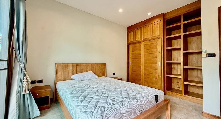 Villa en alquiler de 3 habitaciones en Bang Lamung, Chonburi