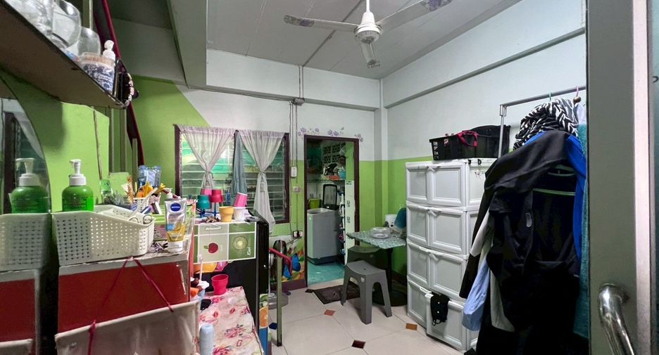 For sale 2 bedrooms retail Space in Don Tum, Nakhon Pathom