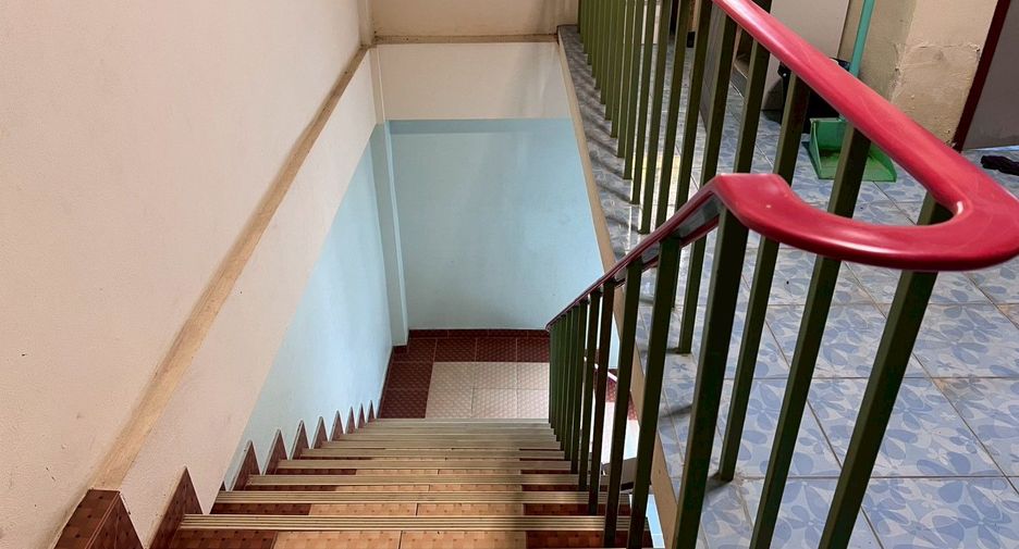For sale 2 bedrooms retail Space in Don Tum, Nakhon Pathom