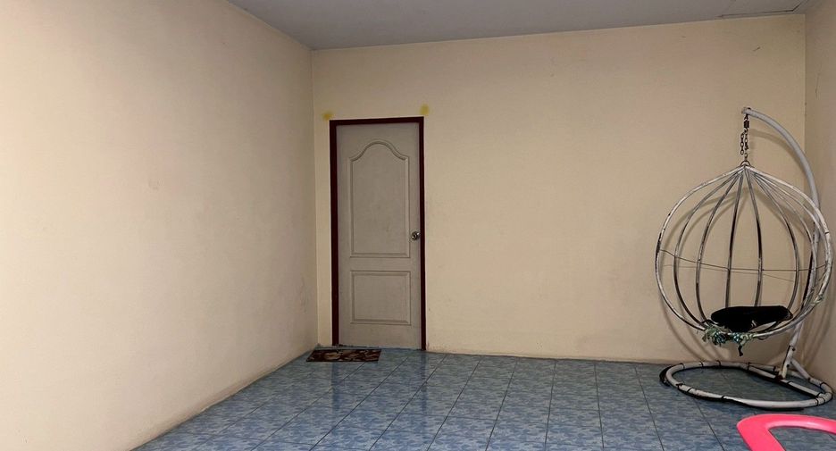 For sale 2 bedrooms retail Space in Don Tum, Nakhon Pathom