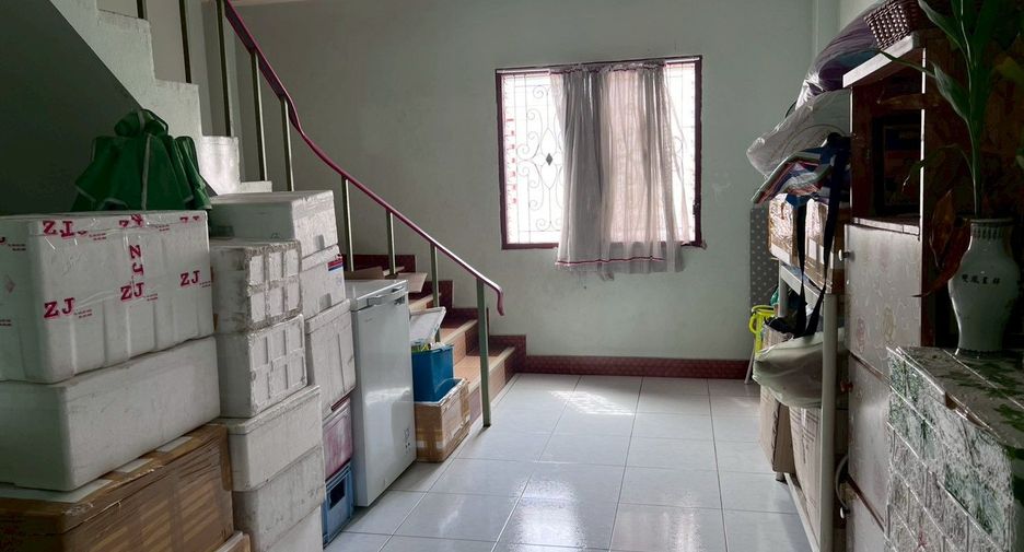 For sale 2 bedrooms retail Space in Don Tum, Nakhon Pathom