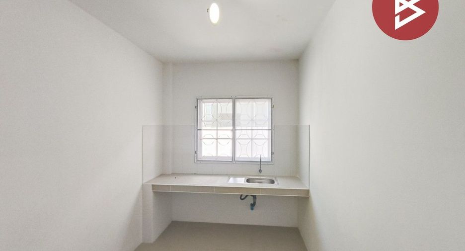 Casa en venta de 4 habitaciones en Mueang Samut Prakan, Samut Prakan