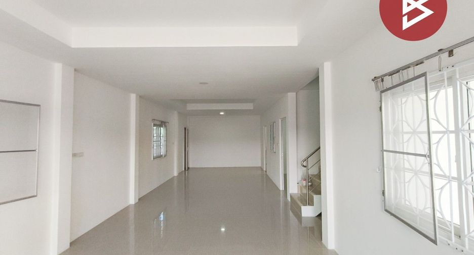 Casa en venta de 4 habitaciones en Mueang Samut Prakan, Samut Prakan