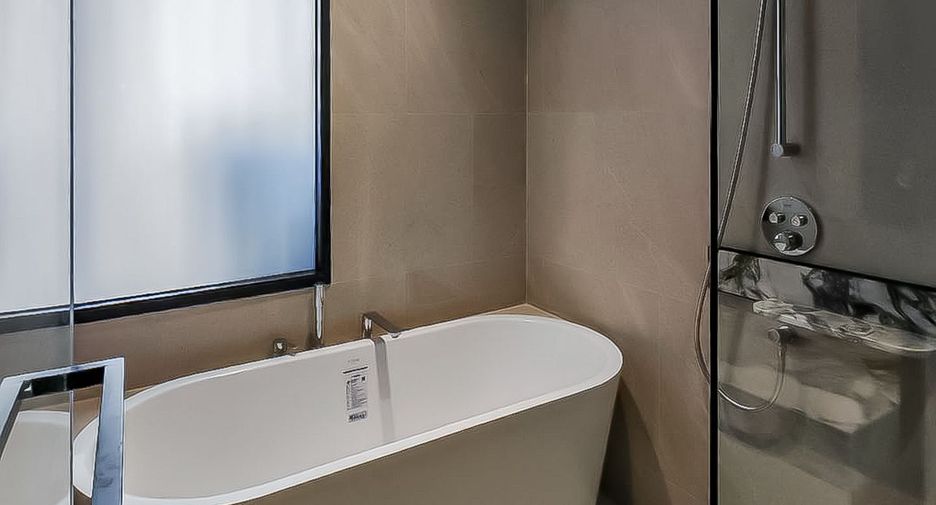 For rent 2 bedrooms condo in Sathon, Bangkok