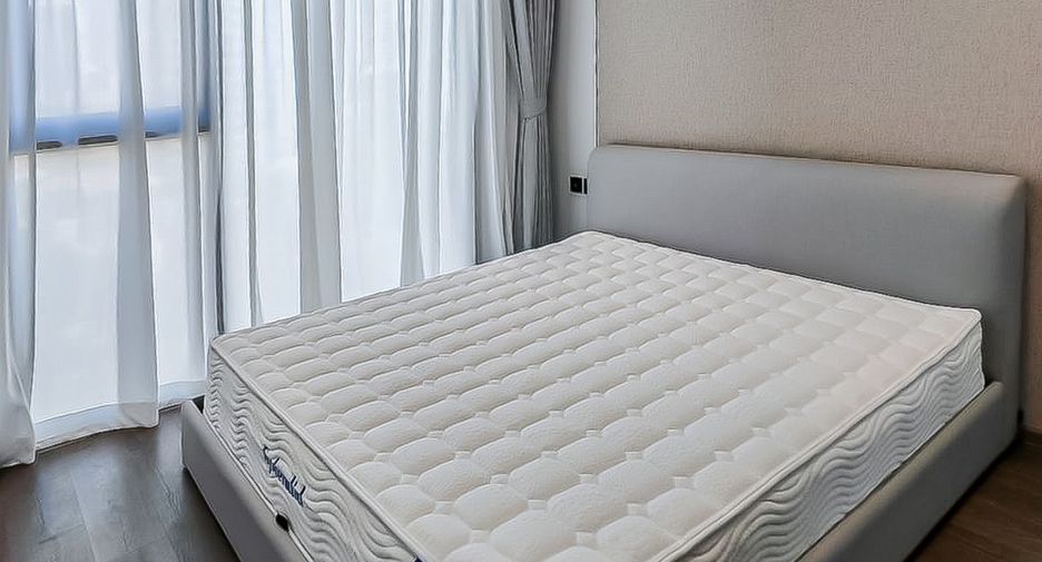 For rent 2 bedrooms condo in Sathon, Bangkok