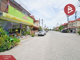 For sale 3 bedrooms townhouse in Mueang Samut Prakan, Samut Prakan