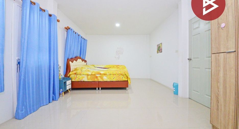 For sale 3 bedrooms townhouse in Mueang Samut Prakan, Samut Prakan
