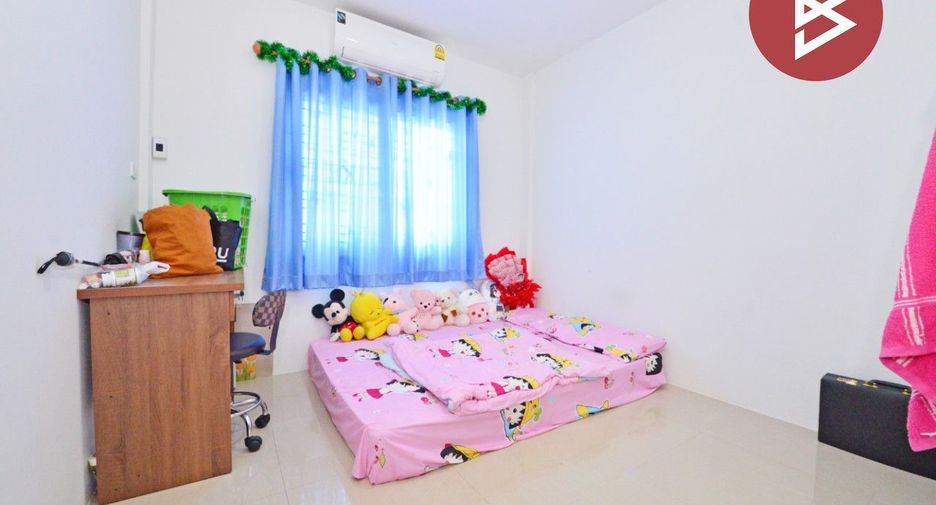 For sale 3 bedrooms townhouse in Mueang Samut Prakan, Samut Prakan