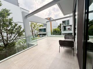 Casa en alquiler de 4 habitaciones en Saphan Sung, Bangkok