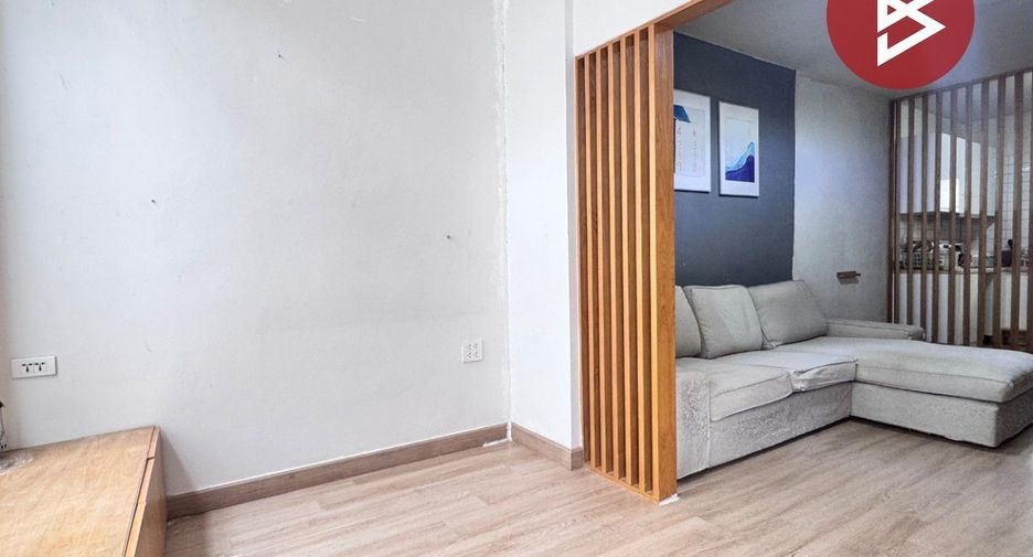 For sale 3 bedrooms townhouse in Mueang Pathum Thani, Pathum Thani