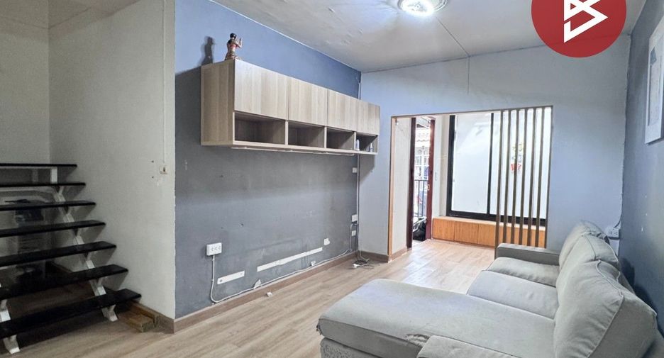 For sale 3 bedrooms townhouse in Mueang Pathum Thani, Pathum Thani