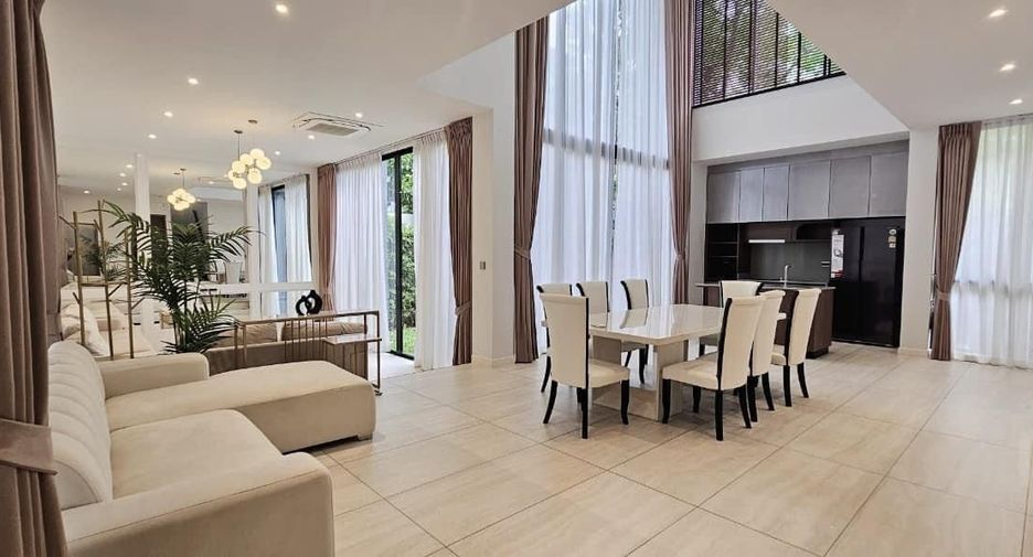 Casa en alquiler de 4 habitaciones en Bang Kapi, Bangkok
