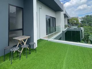 Casa en alquiler de 4 habitaciones en Bang Kapi, Bangkok