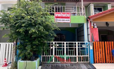 出售 3 卧室 联排别墅 在 Mueang Pathum Thani, Pathum Thani