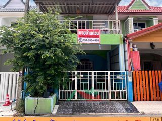 出售 3 卧室 联排别墅 在 Mueang Pathum Thani, Pathum Thani