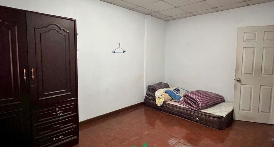 出售 3 卧室 联排别墅 在 Mueang Pathum Thani, Pathum Thani