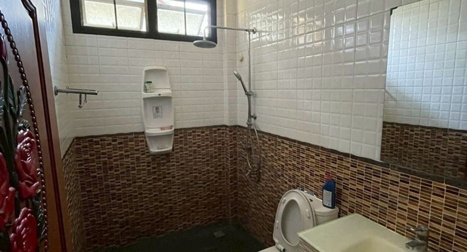 For rent 5 bedrooms house in Bang Lamung, Chonburi