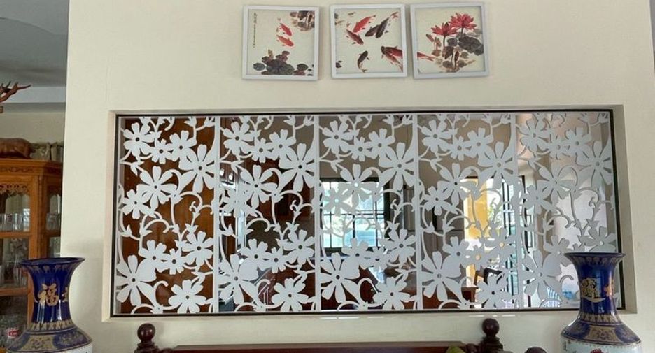 For rent 5 bedrooms house in Bang Lamung, Chonburi
