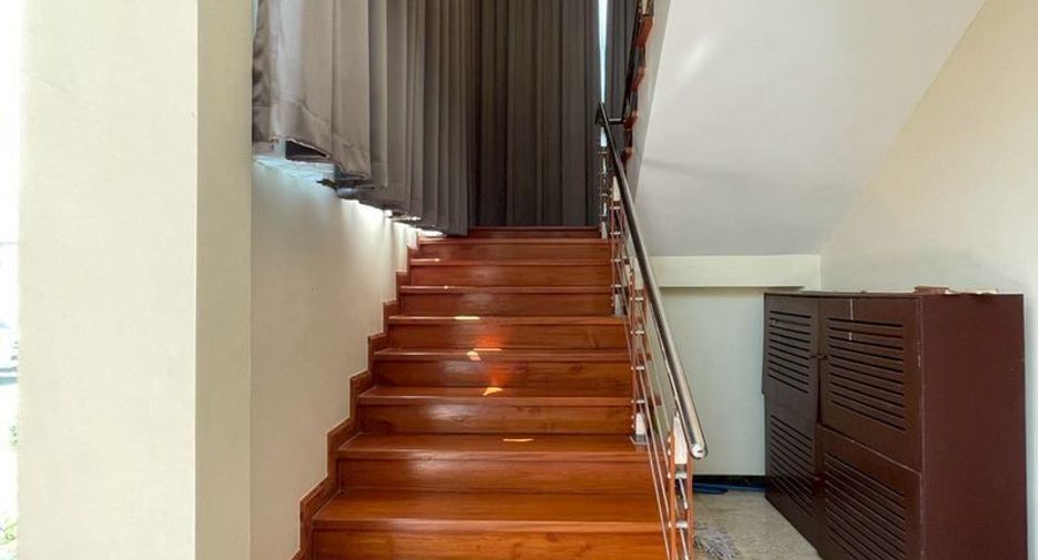 For rent 5 bedrooms house in Bang Lamung, Chonburi