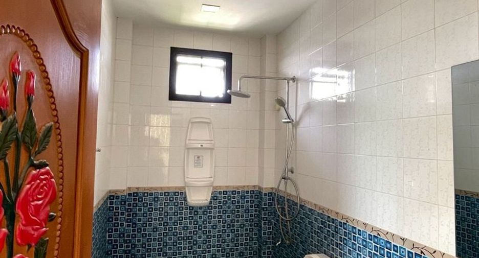 For rent 5 bedrooms house in Bang Lamung, Chonburi