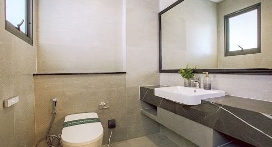 Casa en alquiler de 4 habitaciones en Mueang Samut Prakan, Samut Prakan