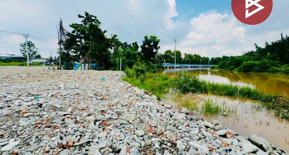 Terreno en venta en Phra Samut Chedi, Samut Prakan