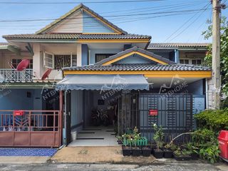 Casa adosada en venta de 3 habitaciones en Bang Bua Thong, Nonthaburi
