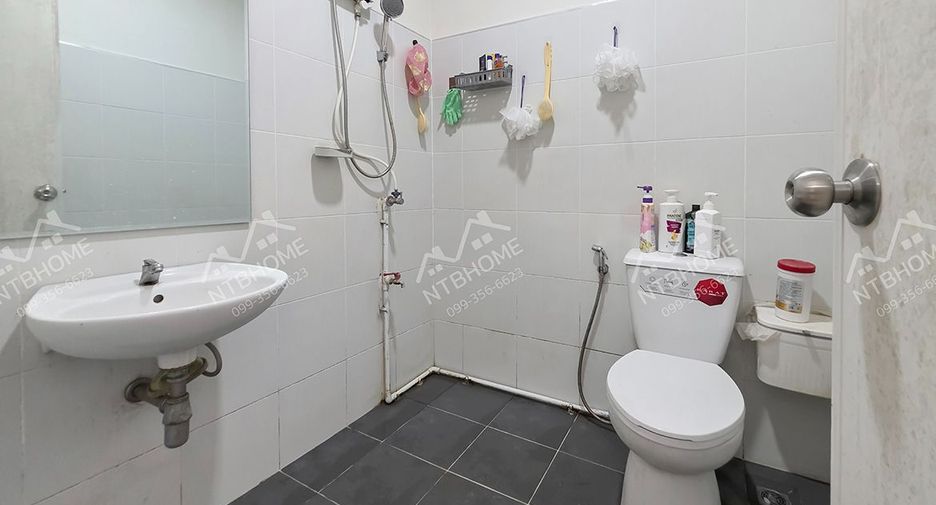 Casa adosada en venta de 3 habitaciones en Bang Bua Thong, Nonthaburi