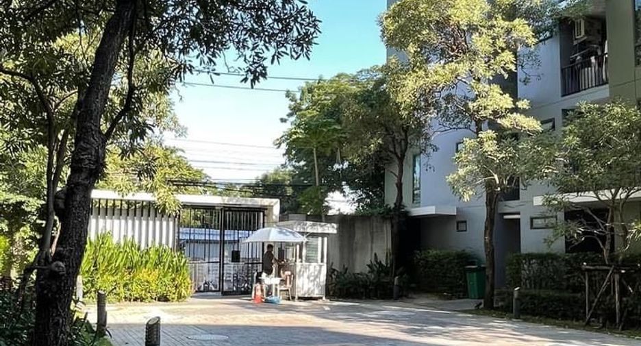 For rent 2 bedrooms condo in Bang Na, Bangkok