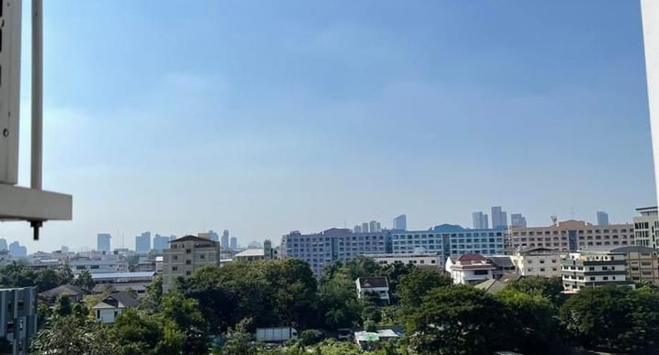 For rent 2 bedrooms condo in Bang Na, Bangkok
