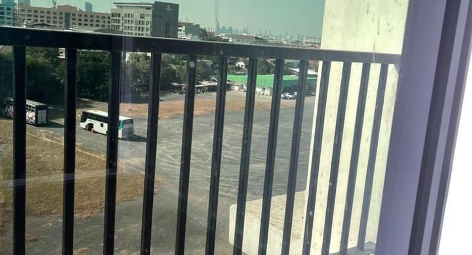 For rent 2 bedrooms condo in Bang Na, Bangkok