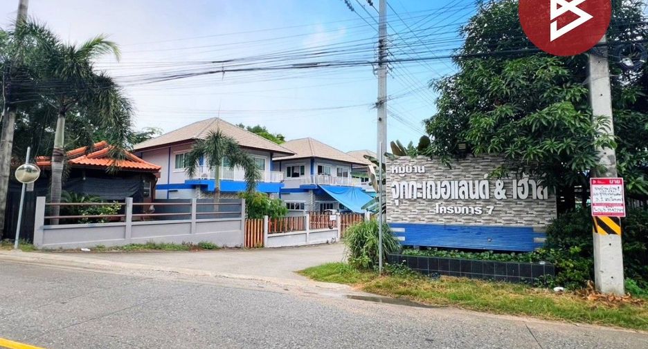 For sale 3 ベッドルーム townhouse in Si Racha, Chonburi
