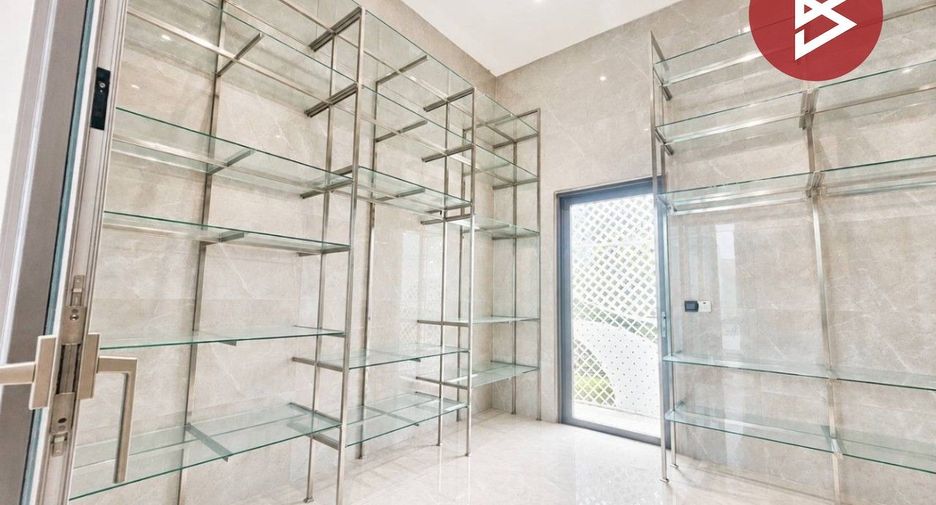 À vendre 4 chambres maison à Si Racha, Chonburi