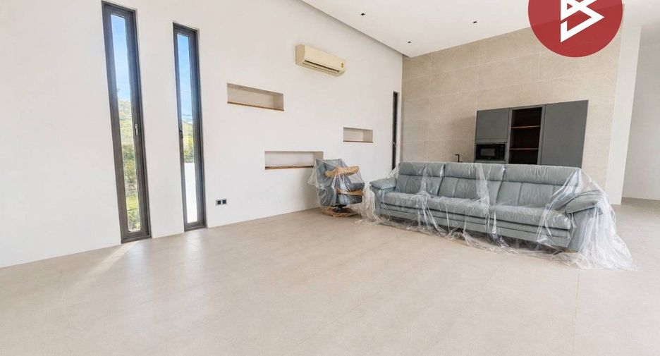 À vendre 4 chambres maison à Si Racha, Chonburi
