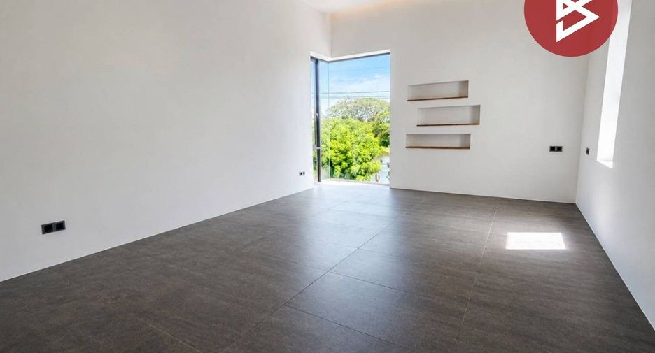 À vendre 4 chambres maison à Si Racha, Chonburi